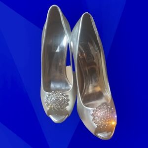 BADGLEY MISCHKA -size 10 - Stunning Metallic Rhinestone Embellished Heels